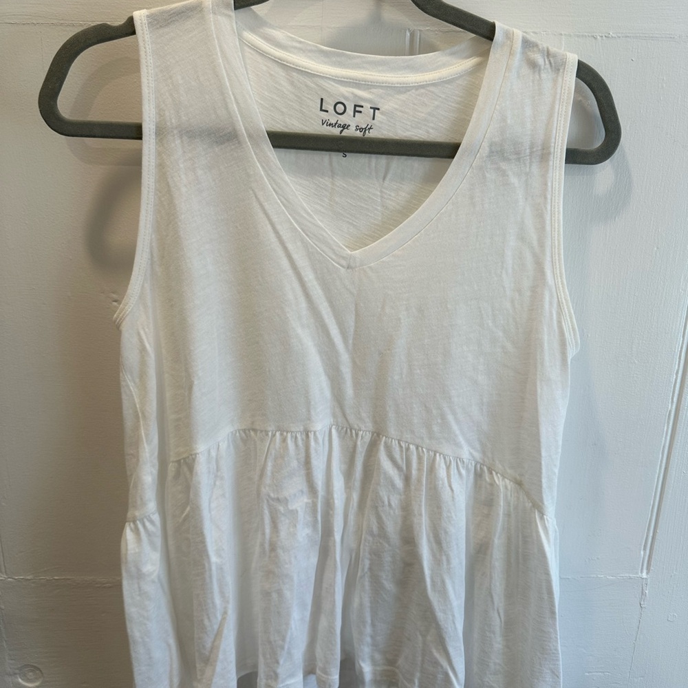 LOFT Women's White Sleeveless Top
